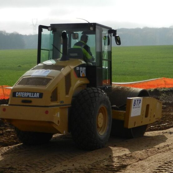 Caterpillar CS76X
