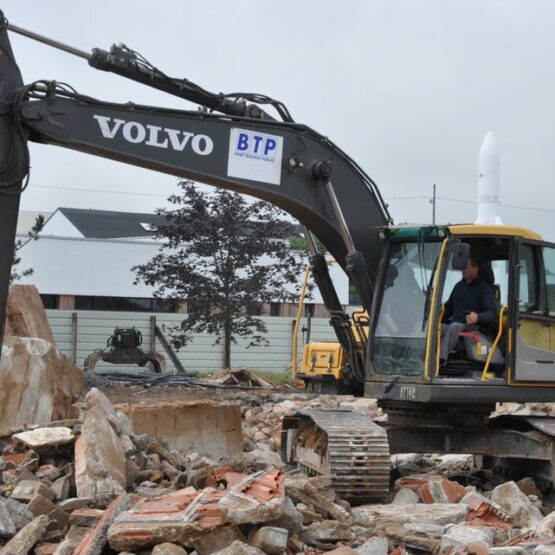 Volvo EC210